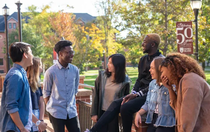 چالش‌های ایرانیان برای تغییر اسم در کانادا